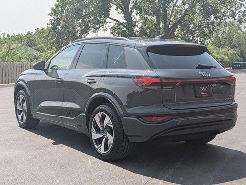 2025 Audi Q6 e-tron Premium Plus quattro
