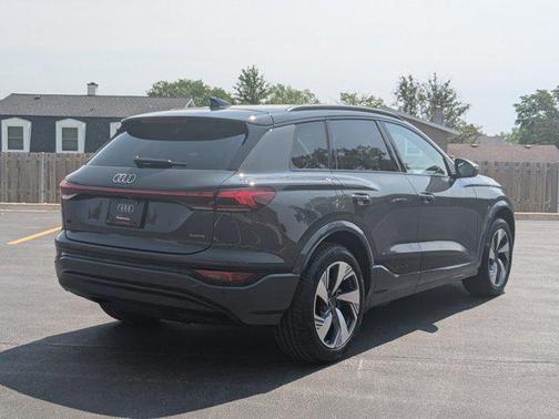 2025 Audi Q6 e-tron Premium Plus quattro