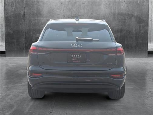 2025 Audi Q6 e-tron Premium Plus quattro