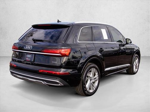 2022 Audi Q7 55 Premium Plus