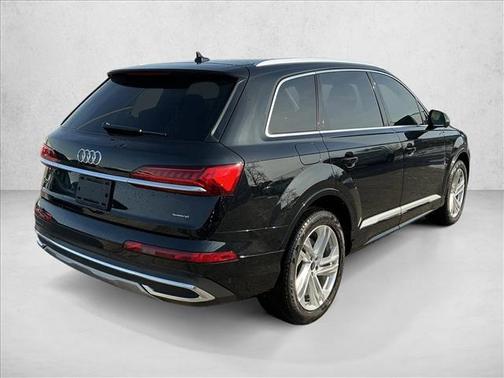 2022 Audi Q7 55 Premium Plus