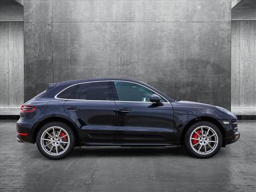 2018 Porsche Macan Turbo