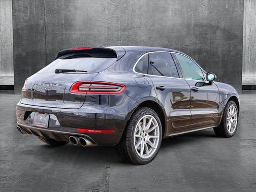 2018 Porsche Macan Turbo