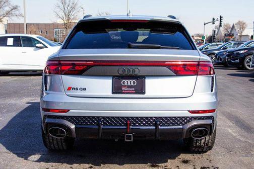 satellite silver metallic 2026 Audi RS Q8 4.0T