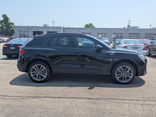 2025 Audi Q3 Premium 45 TFSI S line quattro Tiptronic