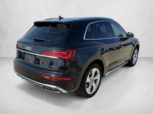 Mythos Black Metallic 2023 Audi Q5 45 S line Premium Plus
