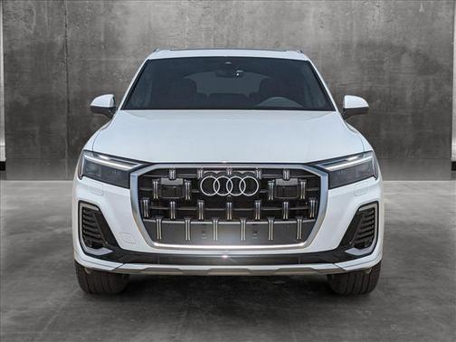 2025 Audi Q7 45 Premium Plus