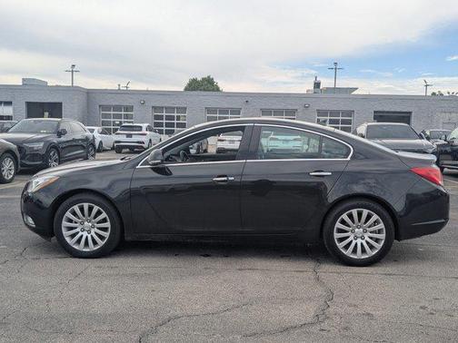 2012 Buick Regal Premium 2