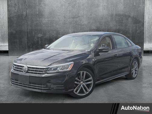 2018 Volkswagen Passat 2.0T R-Line