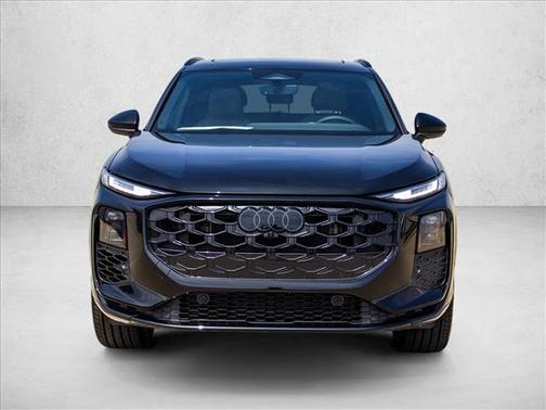 Mythos Black Metallic 2026 Audi Q3 TFSI quattro S tronic