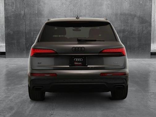 2025 Audi Q7 55 Premium Plus