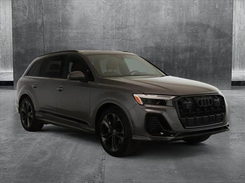 2025 Audi Q7 55 Premium Plus