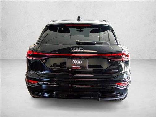 Mythos Black Metallic 2027 Audi Q6 e-tron Premium Plus