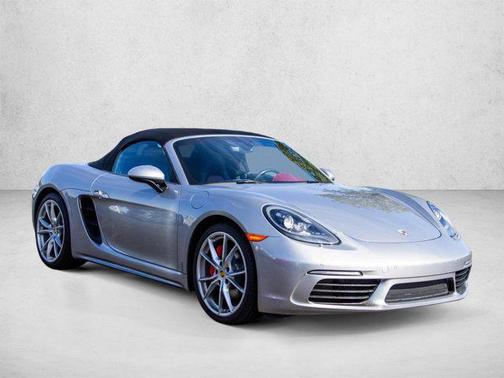 GT Silver Metallic 2017 Porsche 718 Boxster S