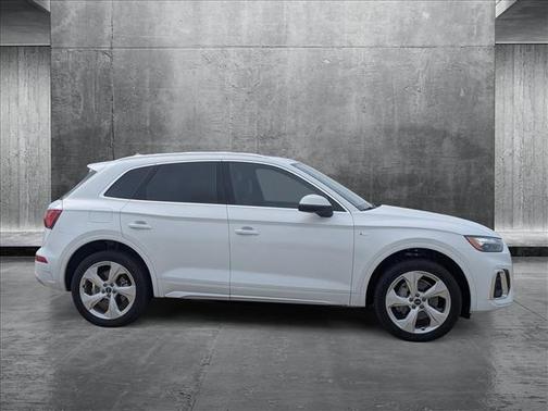 2025 Audi Q5 45 S line Premium Plus