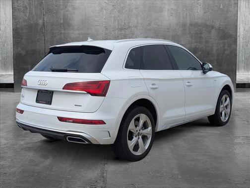 2025 Audi Q5 45 S line Premium Plus
