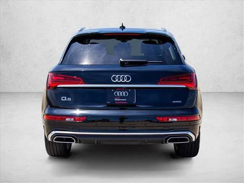 Mythos Black Metallic 2023 Audi Q5 45 S line Premium Plus