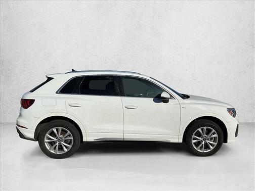 2023 Audi Q3 Premium 45 TFSI S line quattro Tiptronic