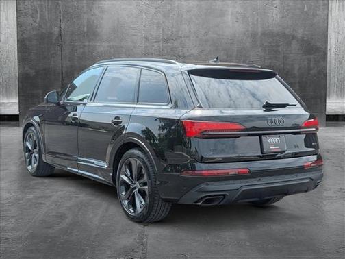 2025 Audi Q7 55 Premium Plus