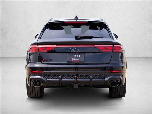 Mythos Black Metallic 2026 Audi RS Q8 4.0T