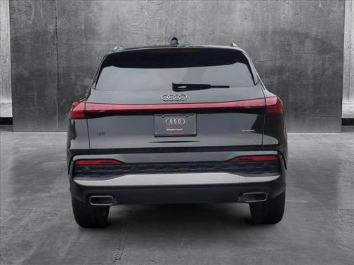 2025 Audi Q5 Premium