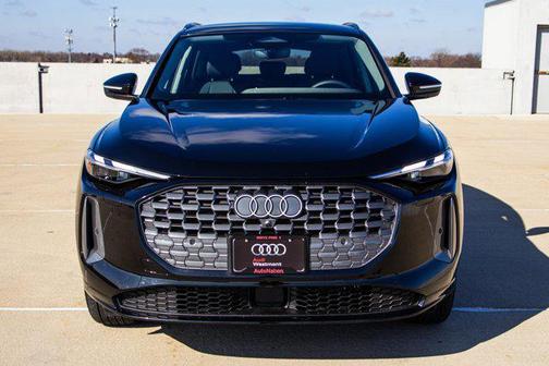 Mythos Black Metallic 2025 Audi Q5 Premium TFSI quattro S tronic