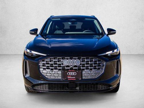Mythos Black Metallic 2025 Audi Q5 Premium TFSI quattro S tronic