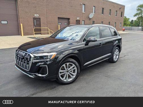 2025 Audi Q7 55 Premium Plus
