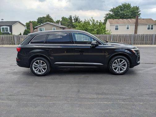 2025 Audi Q7 55 Premium Plus