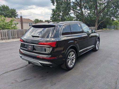 2025 Audi Q7 55 Premium Plus