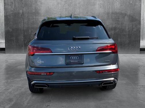 2023 Audi Q5 45 S line Prestige