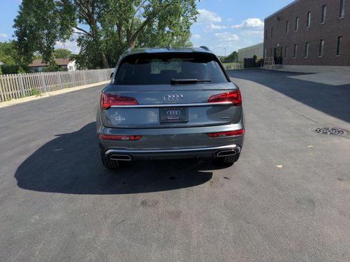 2023 Audi Q5 45 S line Prestige