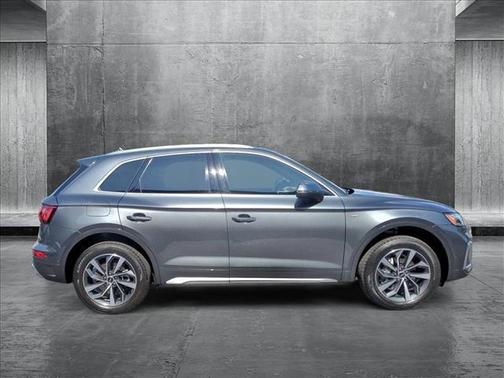 2023 Audi Q5 45 S line Prestige