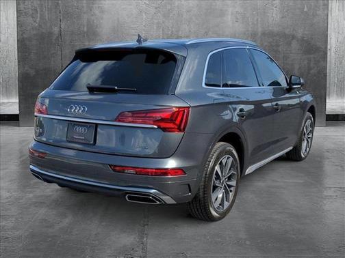 2023 Audi Q5 45 S line Prestige