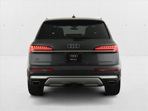2025 Audi Q7 45 Premium Plus