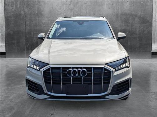 2024 Audi Q7 45 Premium Plus