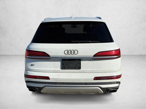 2025 Audi Q7 55 Premium Plus