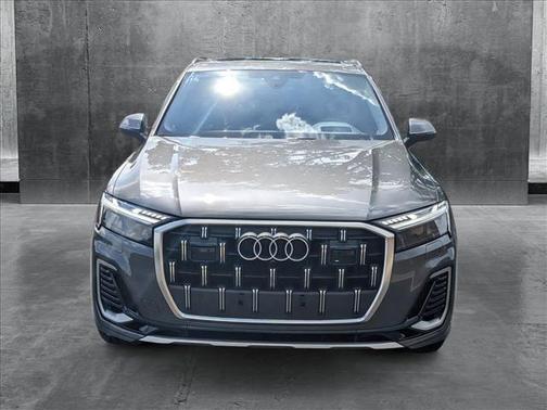 2025 Audi Q7 55 Prestige