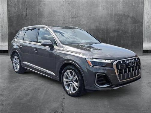 2025 Audi Q7 55 Prestige