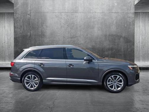 2025 Audi Q7 55 Prestige