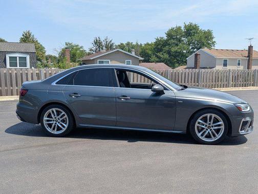2022 Audi A4 45 S line Premium Plus