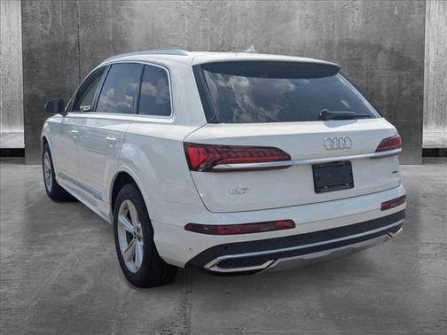 2022 Audi Q7 55 Premium