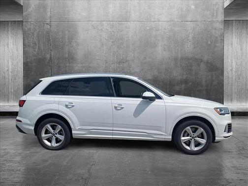 2022 Audi Q7 55 Premium