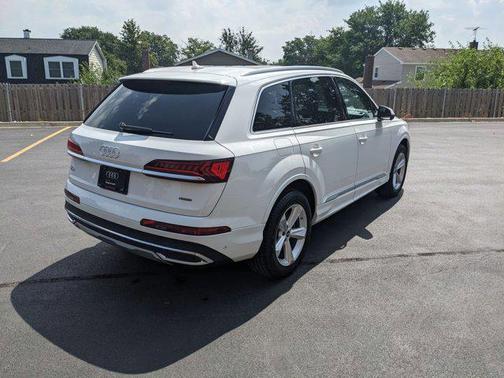 2022 Audi Q7 55 Premium