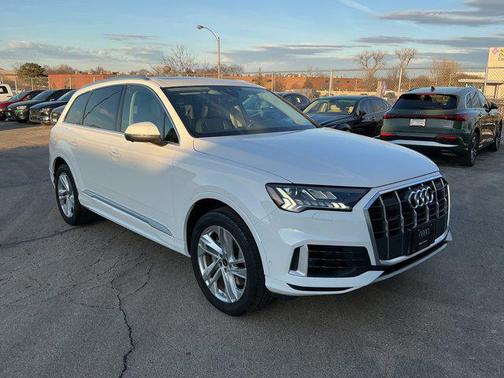 2024 Audi Q7 55 Premium Plus