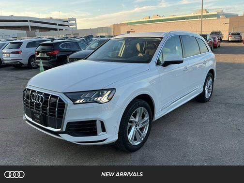 2024 Audi Q7 55 Premium Plus