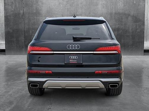 2025 Audi Q7 45 Premium