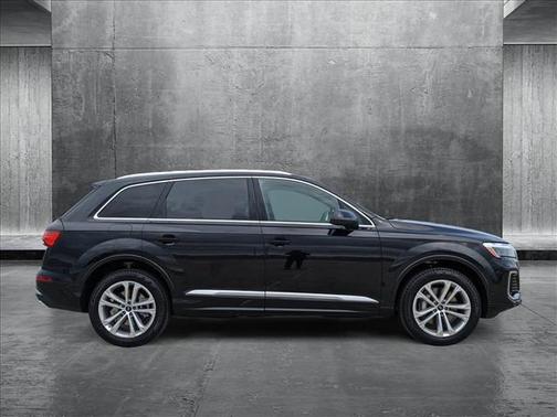 2025 Audi Q7 45 Premium
