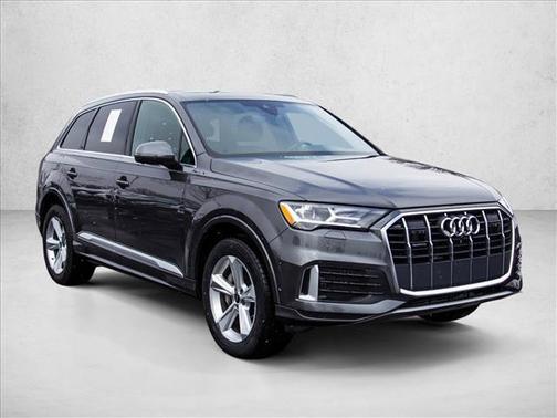 2023 Audi Q7 45 Premium