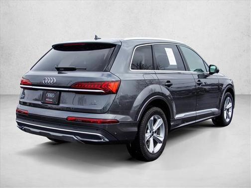2023 Audi Q7 45 Premium